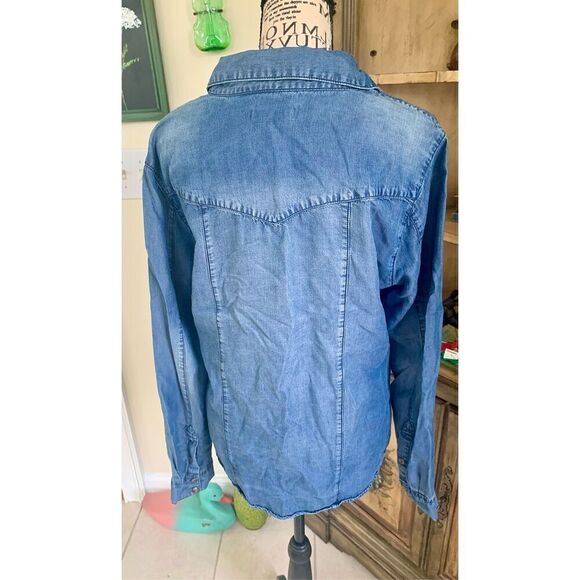 U Collection Denim Button Down Shirt - Picture 5 of 6